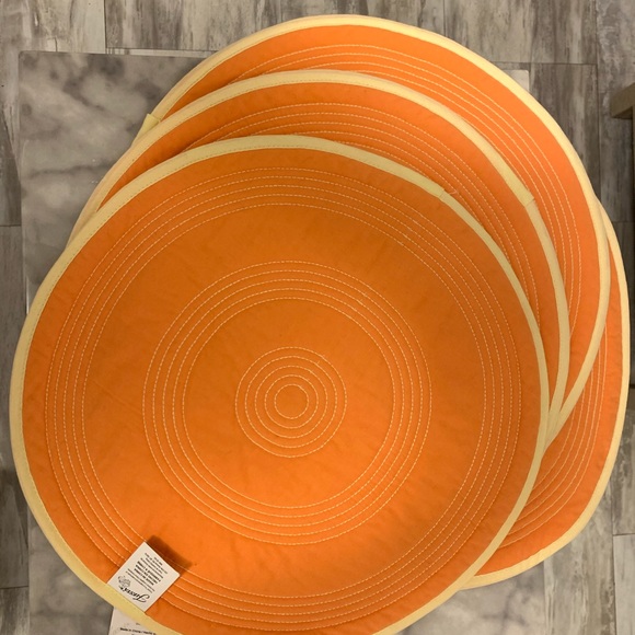 Fiesta Target Tangerine Quilted Placemat set of 4 - Picture 3 of 6